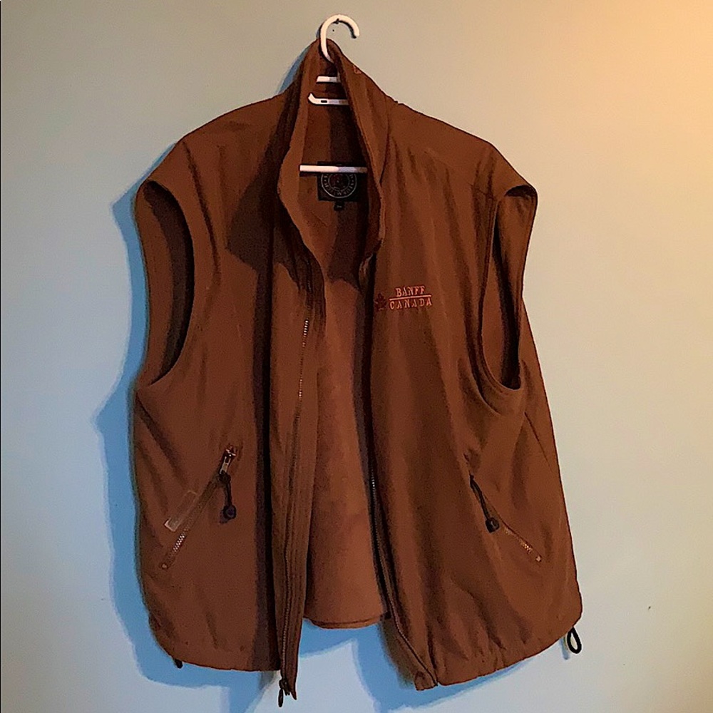 BANFF CANADA Brown Vest $40!
